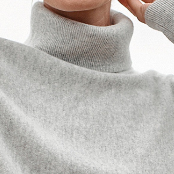 Garnet Hill oversized wool/cashmere blend turtleneck sweater NWOT - Picture 3 of 16